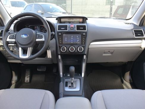Used 2018 Subaru Forester 2.5i Premium AWD/4WD image 14