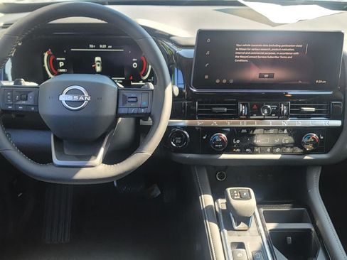 New 2026 Nissan Pathfinder SL w/ SL Premium Package AWD/4WD image 16