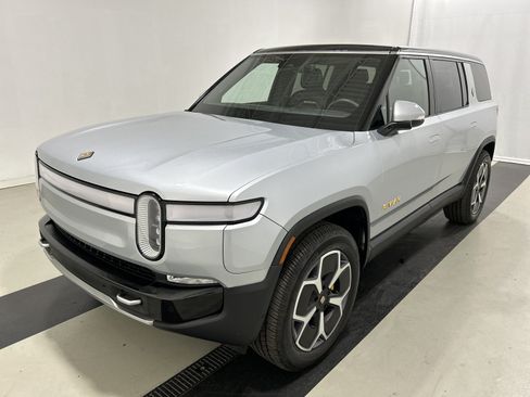 Used 2024 Rivian R1S Adventure AWD/4WD image 1