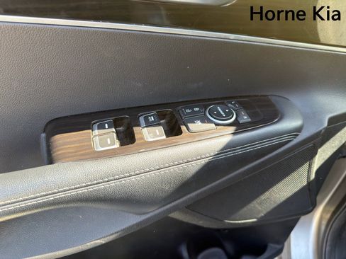 Used 2019 Kia Sorento L FWD image 21