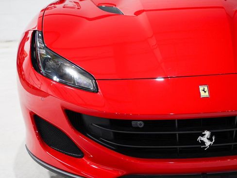 Used 2020 Ferrari Portofino image 30