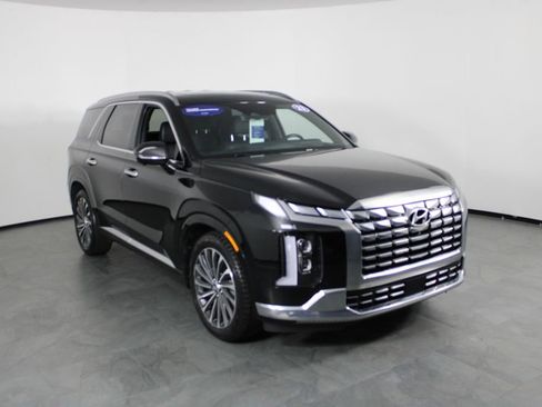 Used 2023 Hyundai Palisade Calligraphy w/ Cargo Package image 14
