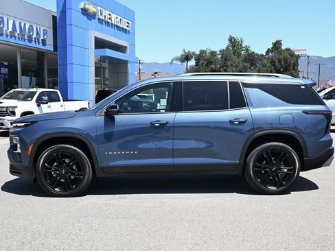 New 2026 Chevrolet Traverse LT w/ Driver Confidence Package FWD image 7
