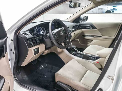 Used 2017 Honda Accord LX image 17