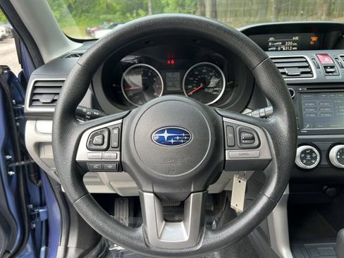 Used 2017 Subaru Forester 2.5i w/ Alloy Wheel Package AWD/4WD image 10