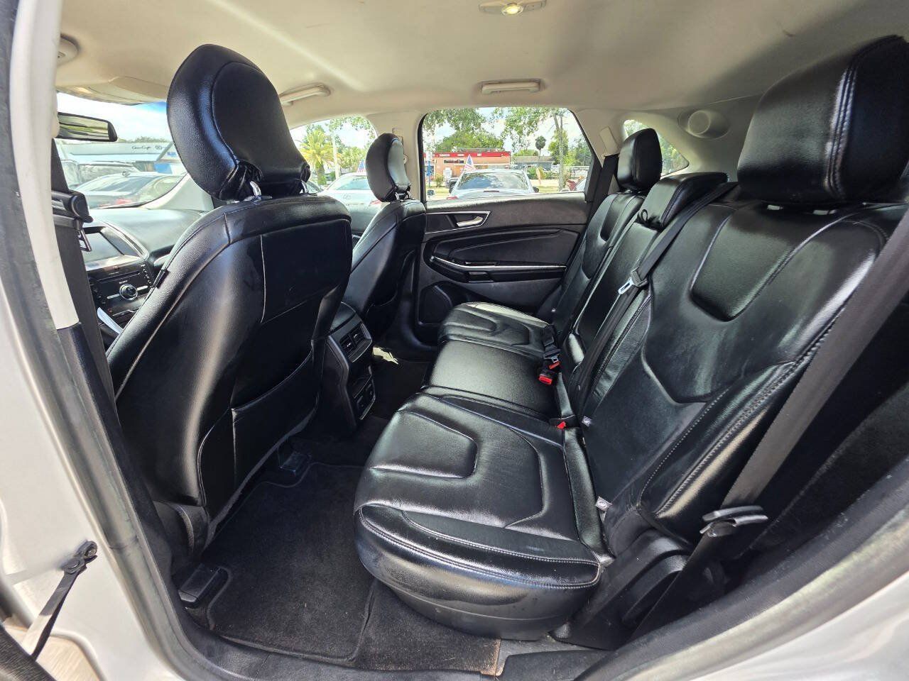 Used 2015 Ford Edge Titanium w/ Technology Package AWD/4WD image 11