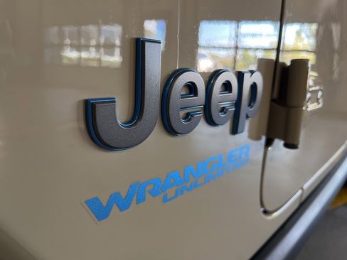 Used 2022 Jeep Wrangler Unlimited Rubicon 4xe w/ Cold Weather Group image 60