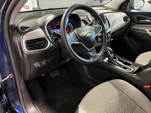 Used 2022 Chevrolet Equinox LS w/ LS Convenience Package AWD/4WD image 19