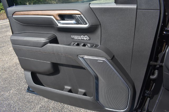 New 2026 Chevrolet Silverado 1500 High Country w/ High Country Premium Package AWD/4WD image 37