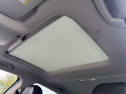 Used 2019 Volkswagen Jetta SEL Premium image 16