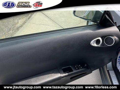 Used 2004 Nissan 350Z Enthusiast w/ Side Airbags Pkg RWD image 18