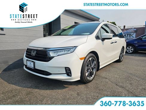Used 2023 Honda Odyssey Touring image 1