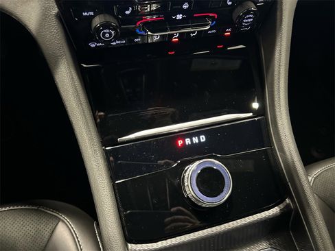 New 2025 Jeep Grand Cherokee L Altitude image 24