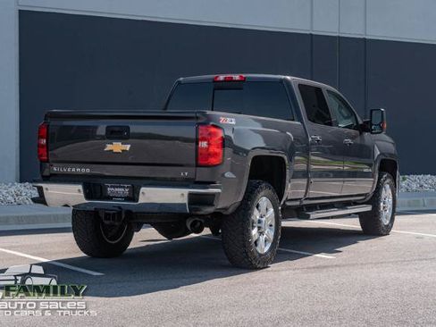 Used 2015 Chevrolet Silverado 2500 LT w/ LT Convenience Package AWD/4WD image 7