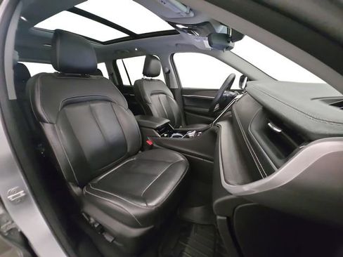 Used 2022 Jeep Grand Cherokee L Limited AWD/4WD image 15