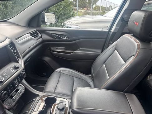 Used 2022 GMC Acadia AT4 w/ Technology Package AWD/4WD image 22