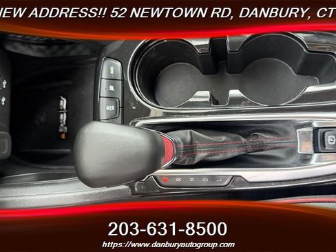 Used 2024 Chevrolet TrailBlazer RS w/ Convenience Package AWD/4WD image 32