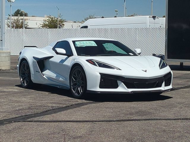 New 2027 Chevrolet Corvette Z06 RWD image 2