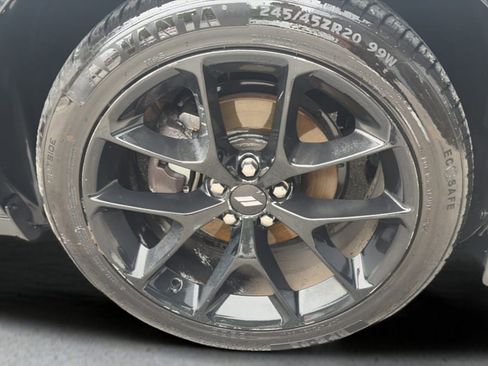 Used 2018 Dodge Challenger SXT RWD image 21