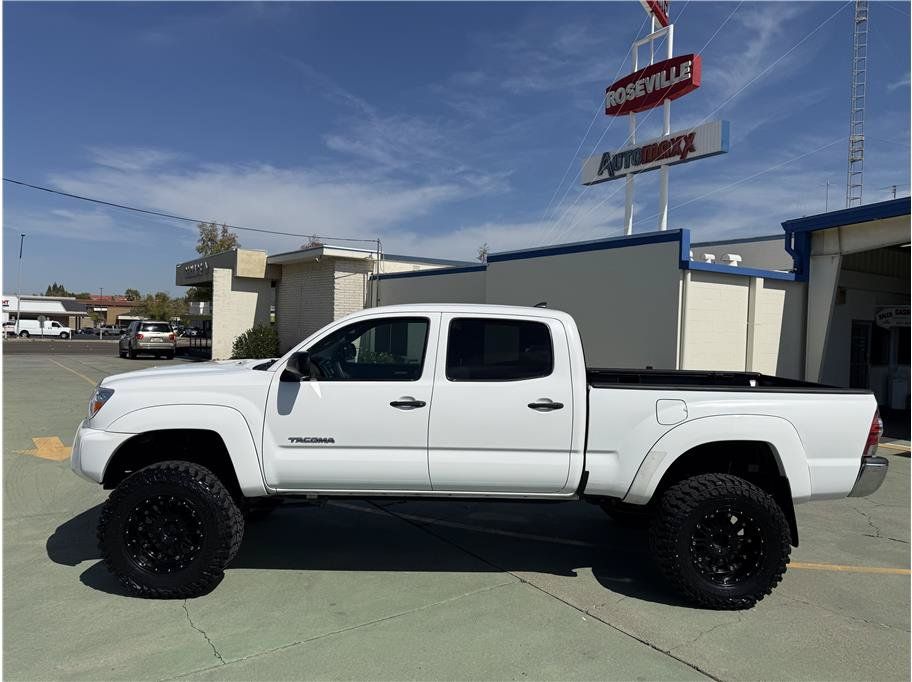 Used 2012 Toyota Tacoma 4x4 Double Cab image 9