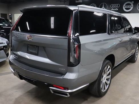 Used 2023 Cadillac Escalade ESV Premium Luxury Platinum AWD/4WD image 5