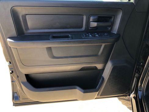 Used 2019 RAM 1500 Tradesman w/ Chrome Plus Package image 12