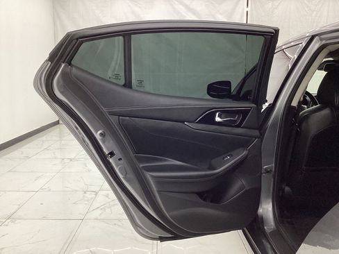 Used 2021 Nissan Maxima 3.5 SV w/ Floor Mat Group FWD image 24