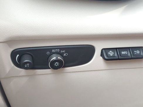 Certified 2023 Buick Envision Avenir image 20