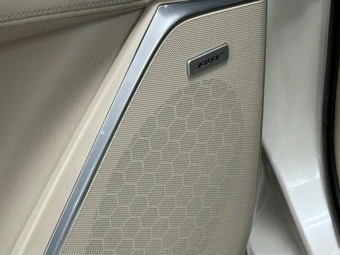 Used 2015 Cadillac Escalade Premium image 22