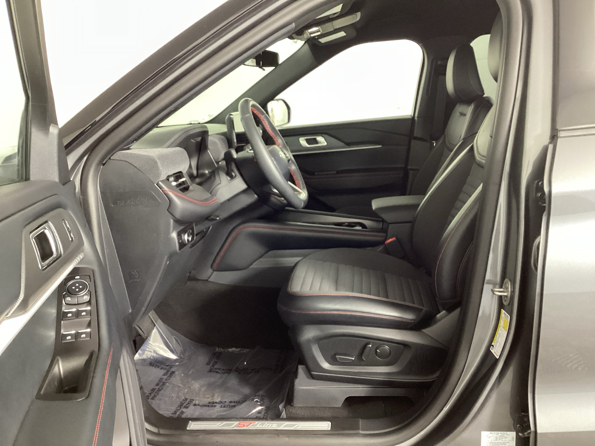 Used 2026 Ford Explorer ST-Line AWD/4WD image 17
