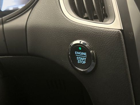 Used 2024 Ford Edge ST-Line image 19