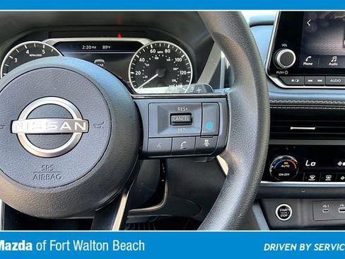 Used 2023 Nissan Rogue SV FWD image 11