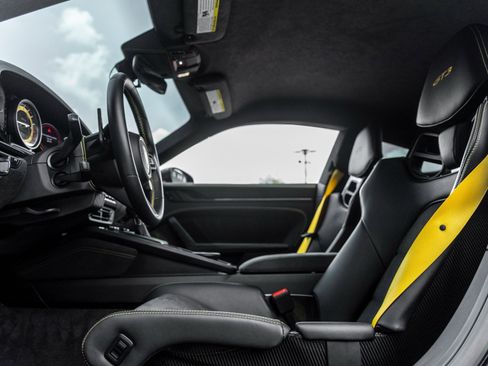 Certified 2024 Porsche 911 GT3 image 33