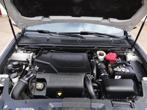 Used 2013 Lincoln MKS AWD image 33