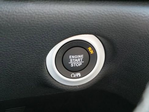 New 2026 Chrysler Pacifica Select image 23