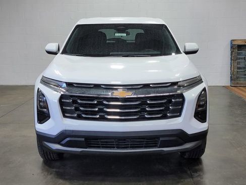 New 2026 Chevrolet Equinox LT FWD image 3