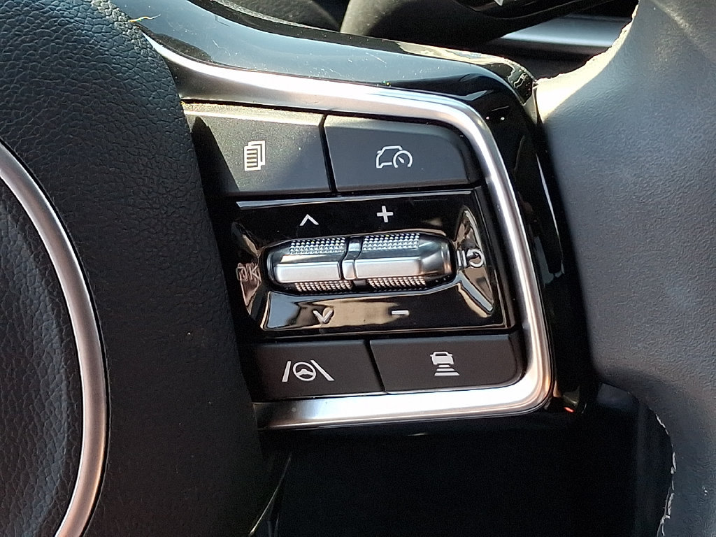 Used 2024 Kia Sorento S w/ Panoramic Sunroof Package FWD image 23