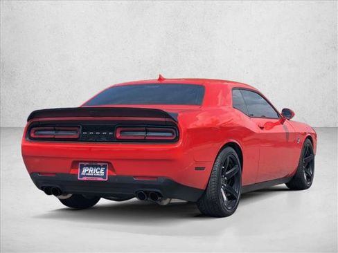 Used 2021 Dodge Challenger SRT Hellcat w/ Plus Package RWD image 5