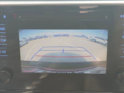 Used 2017 Toyota Corolla LE image 12