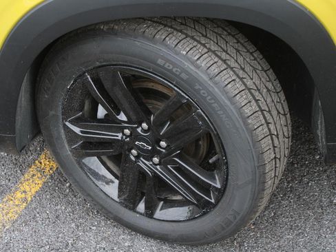Used 2024 Chevrolet Trax ACTIV w/ Sunroof Package FWD image 19