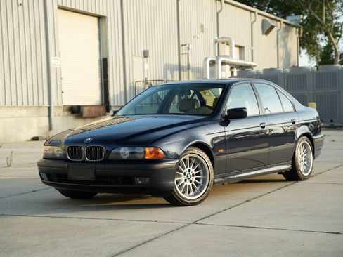 Used 1999 BMW 540i Sedan image 1