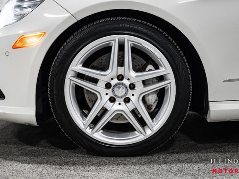 Used 2011 Mercedes-Benz E 550 4MATIC Sedan image 9