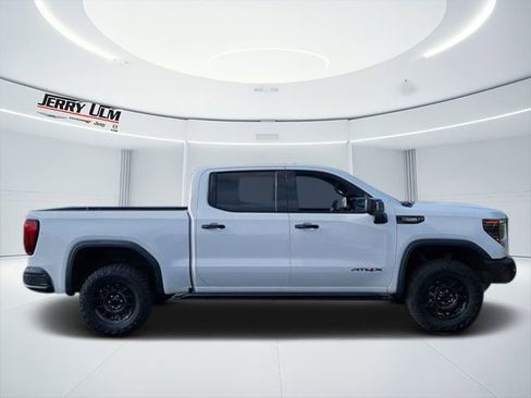 Used 2024 GMC Sierra 1500 AT4X w/ AT4X AEV Edition image 4