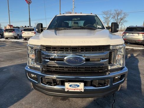 Used 2019 Ford F250 XLT w/ XLT Value Package image 8