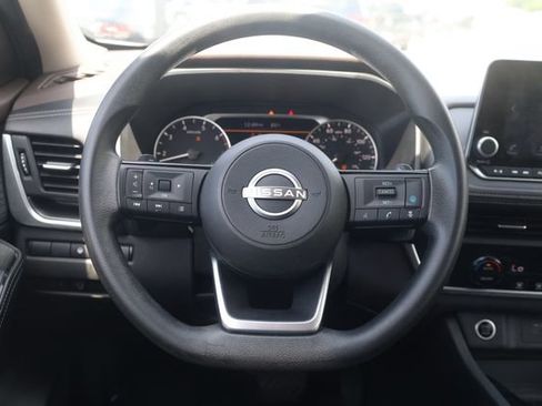 Used 2023 Nissan Rogue SV AWD/4WD image 11