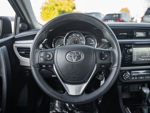 Used 2016 Toyota Corolla LE image 22