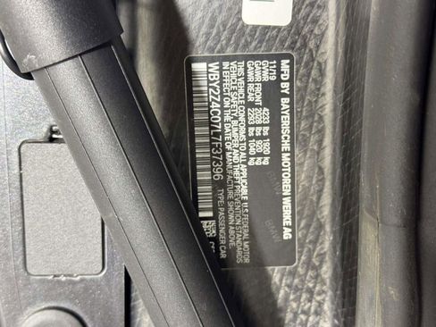 Used 2020 BMW i8 Coupe image 15