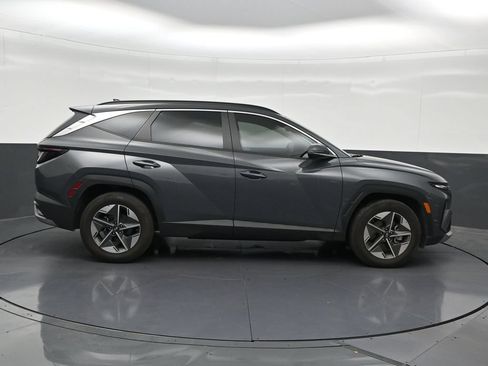 Used 2025 Hyundai Tucson SEL FWD image 9