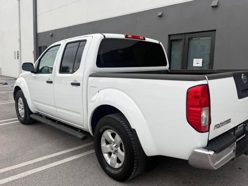 Used 2011 Nissan Frontier SV RWD image 9
