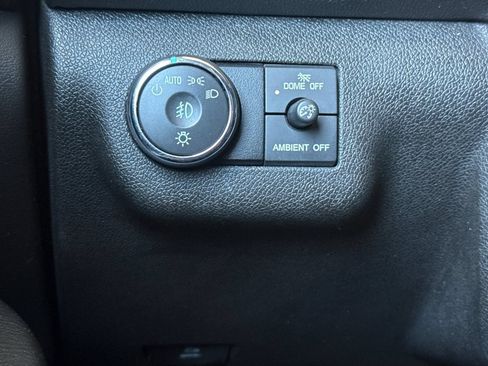 Used 2017 Chevrolet Traverse LT AWD/4WD image 39